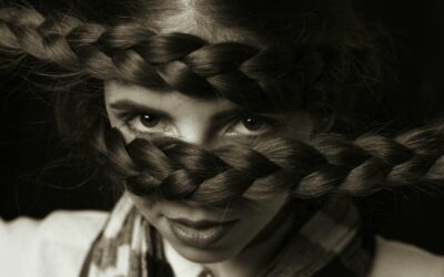 Alopécie de traction : comprendre et prévenir cette perte de cheveux liée aux coiffures